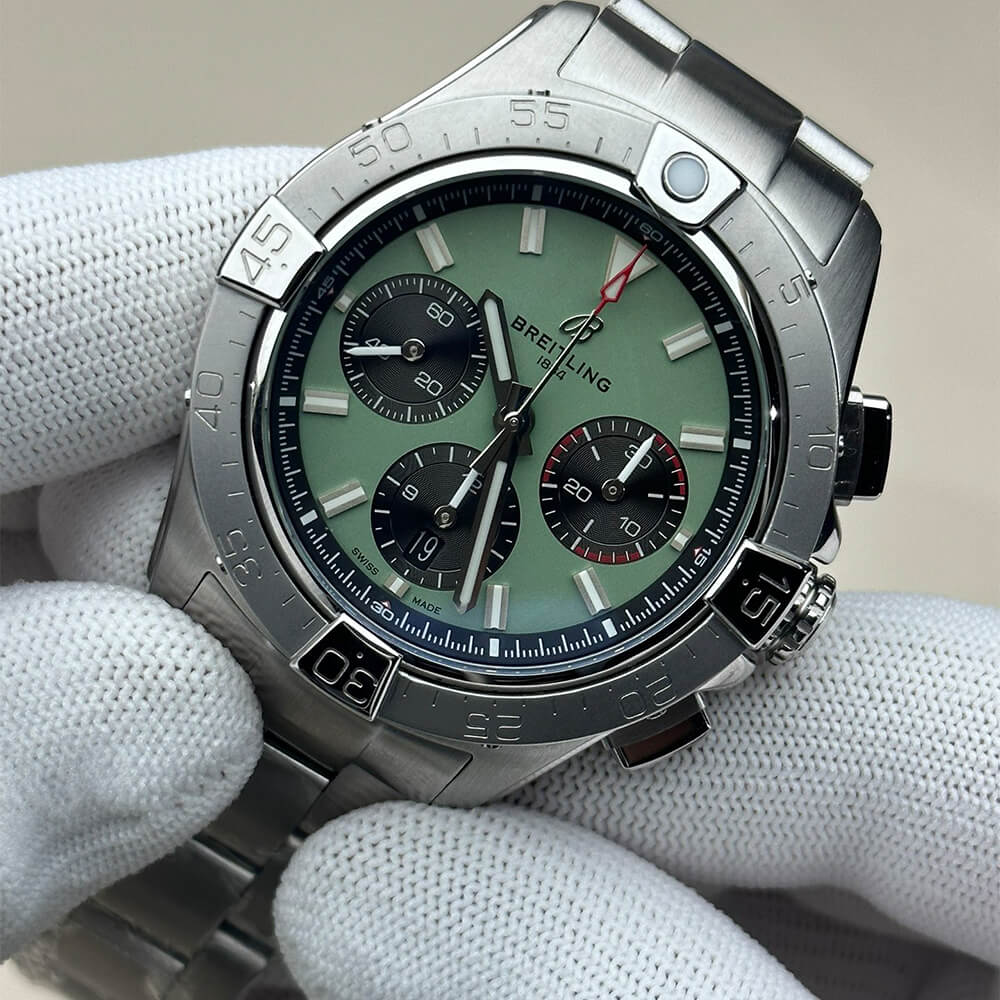 Breitling Avenger B01 Chronograph 44