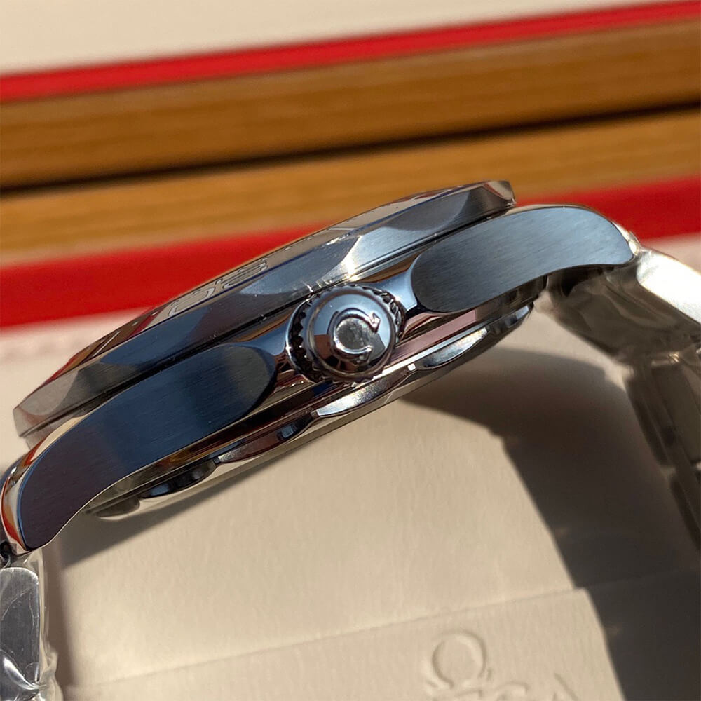 Omega Seamaster Diver 300M