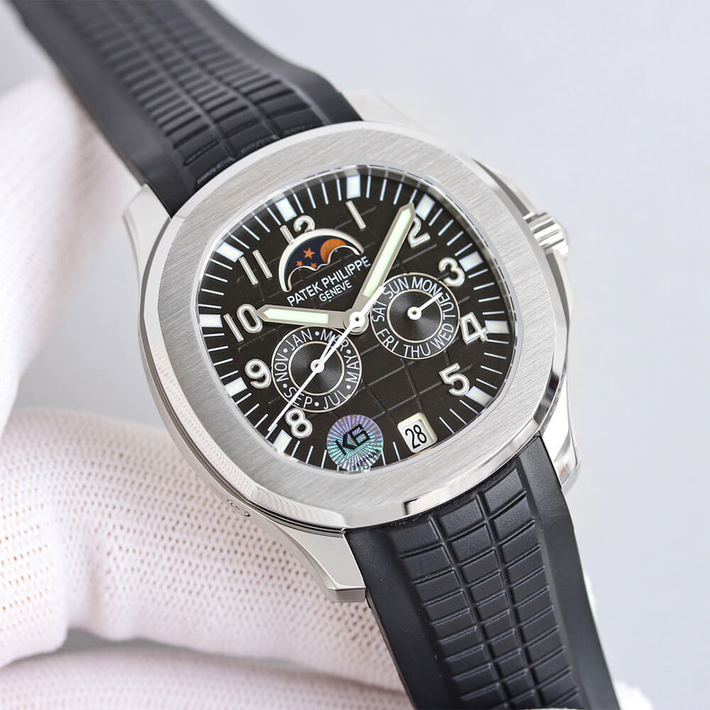 Patek Philippe Aquanaut 5261R-001