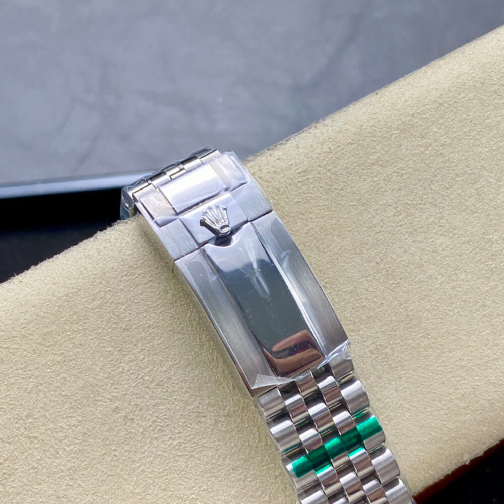 Rolex Submariner Date