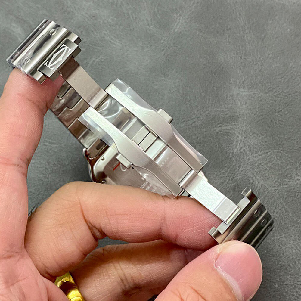 Santos Large de Cartier watch